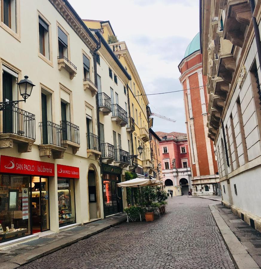 Charmant Palladio - Vicenza City Center Bagian luar foto